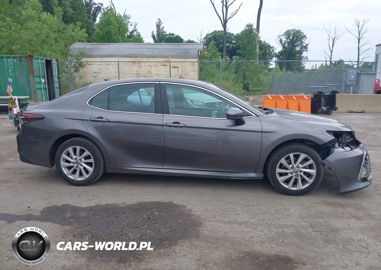 2021 Toyota Camry Le VIN:4T1C11AK2MU533686 - 13