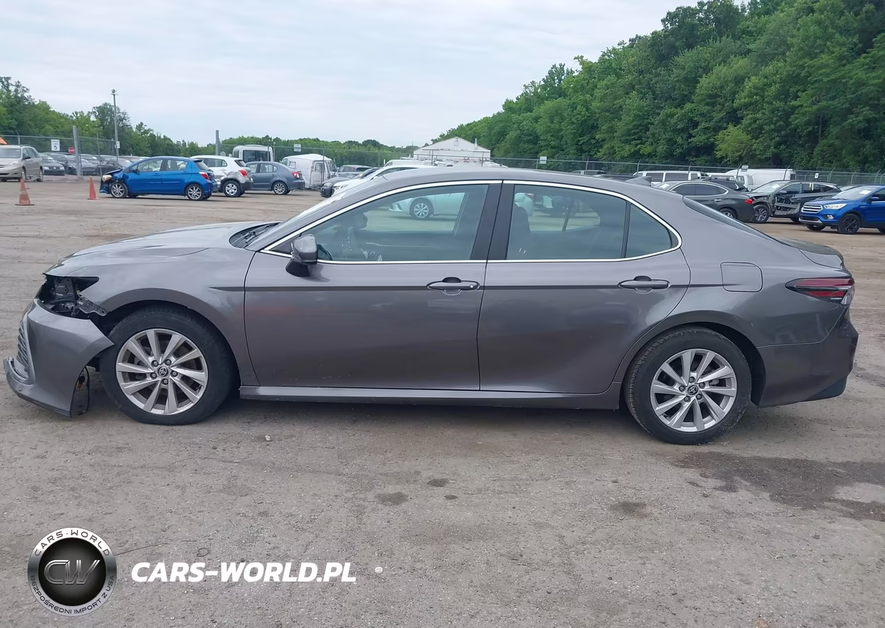2021 Toyota Camry Le VIN:4T1C11AK2MU533686 - 14