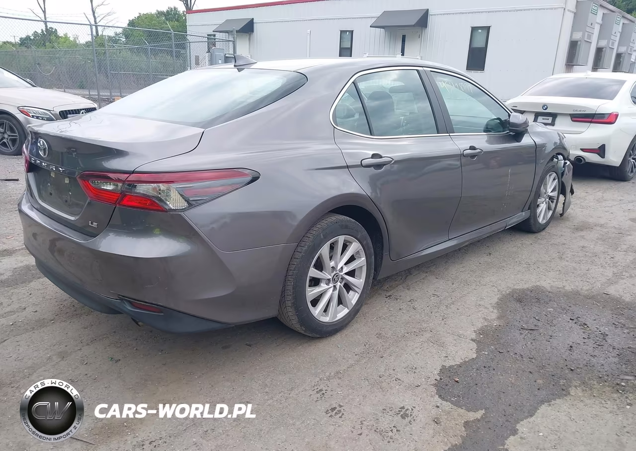 2021 Toyota Camry Le VIN:4T1C11AK2MU533686 - 4
