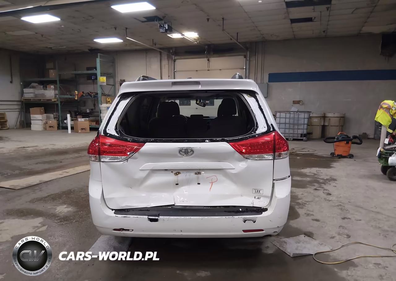 2014 Toyota Sienna Le V6 8 Passenger VIN:5TDKK3DC5ES426828 - 16