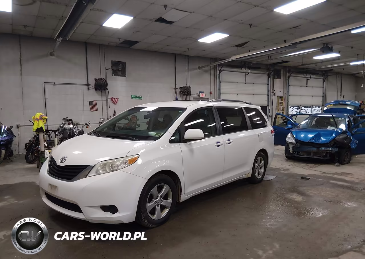 2014 Toyota Sienna Le V6 8 Passenger VIN:5TDKK3DC5ES426828 - 2