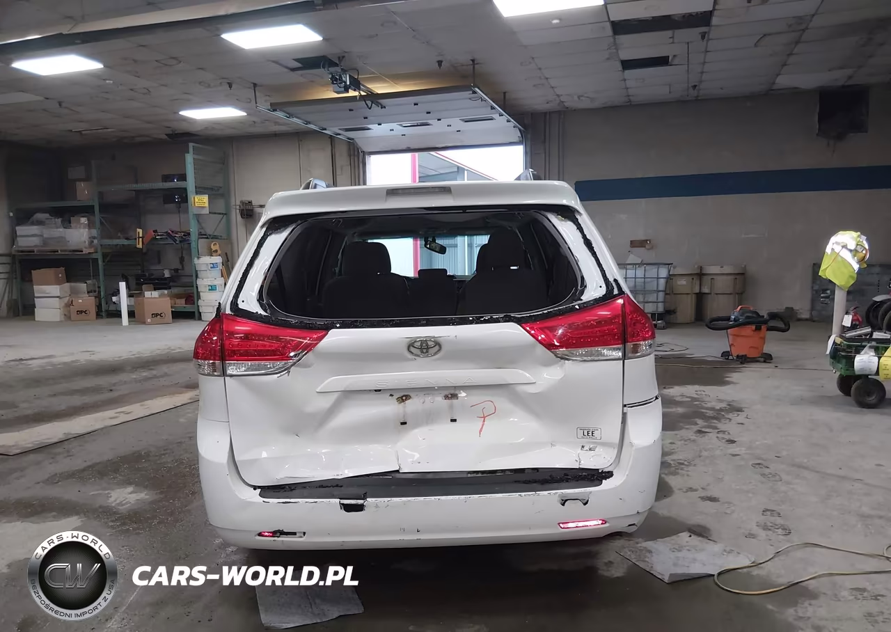 2014 Toyota Sienna Le V6 8 Passenger VIN:5TDKK3DC5ES426828 - 6