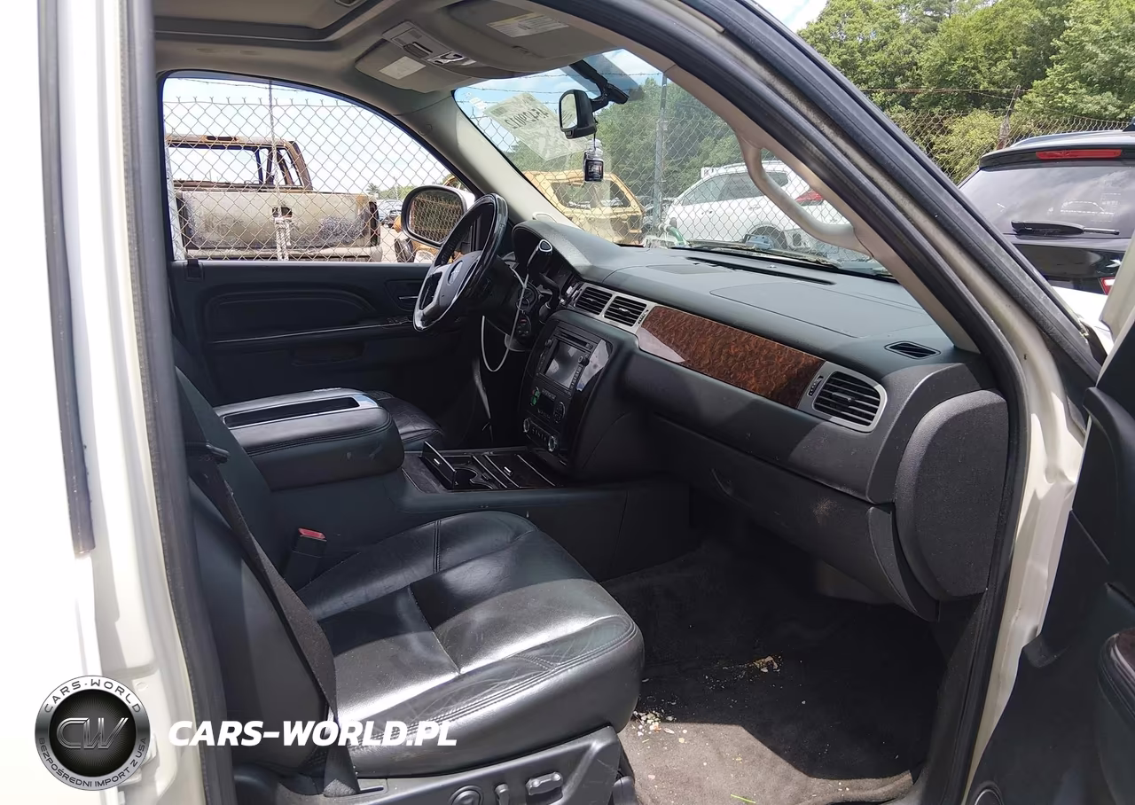 2010 GMC Yukon Denali VIN:1GKUKEEF7AR277087 - 5