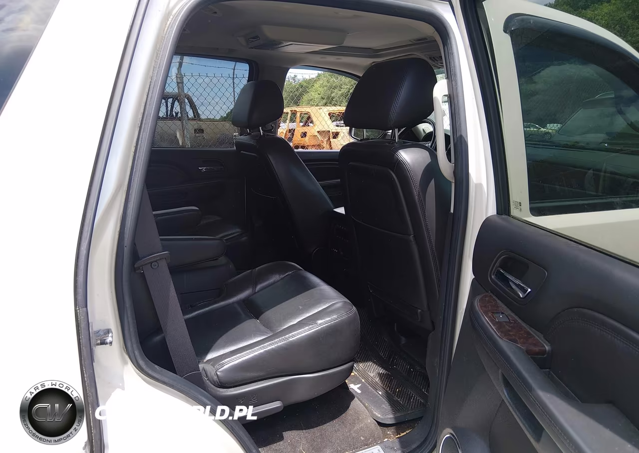 2010 GMC Yukon Denali VIN:1GKUKEEF7AR277087 - 8
