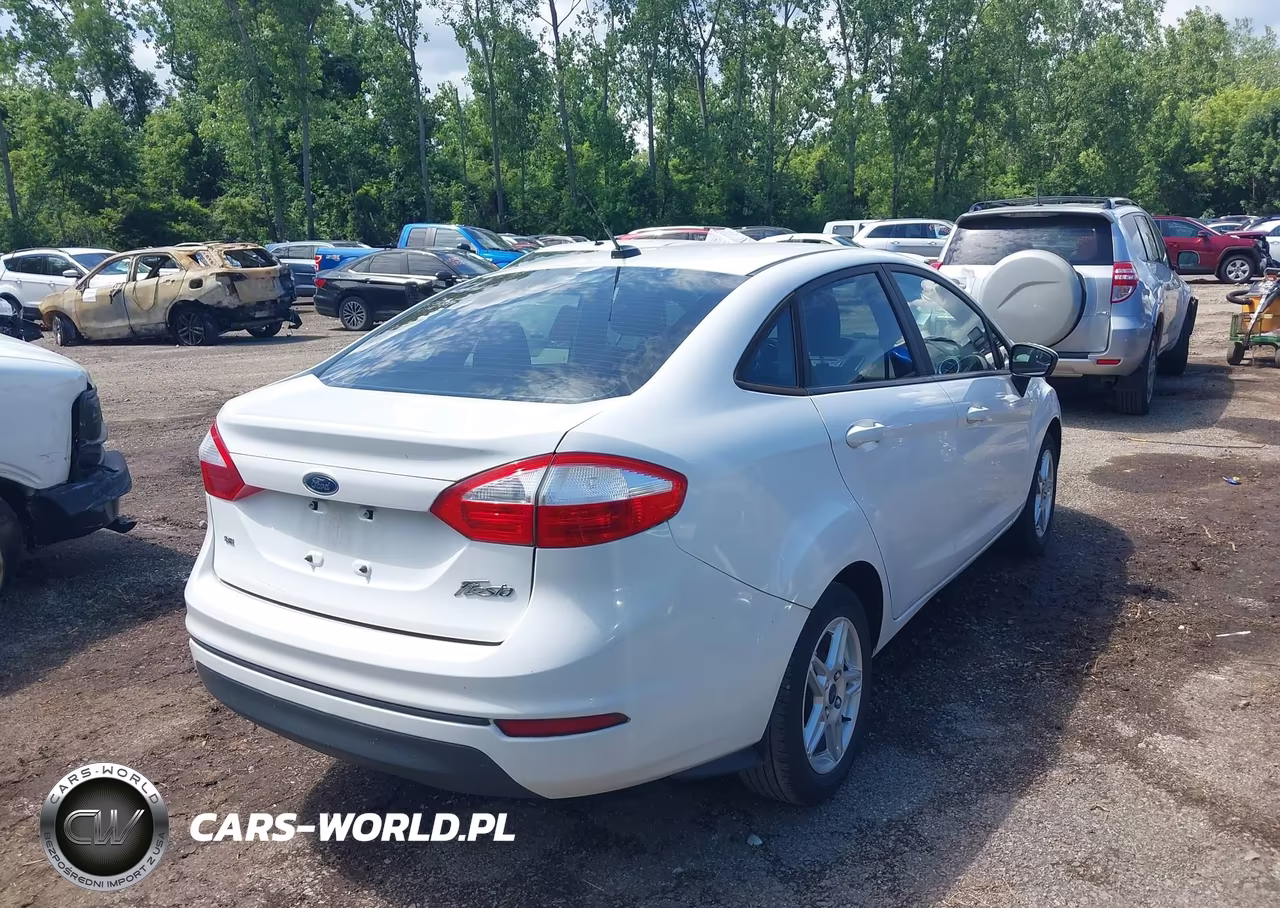 2017 Ford Fiesta Se VIN:3FADP4BJ4HM144949 - 4