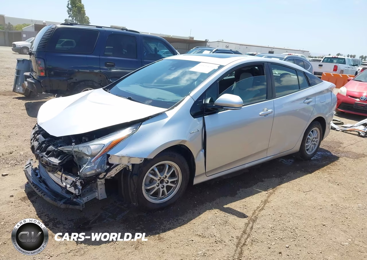 2018 Toyota Prius Three VIN:JTDKARFU5J3065138 - 2