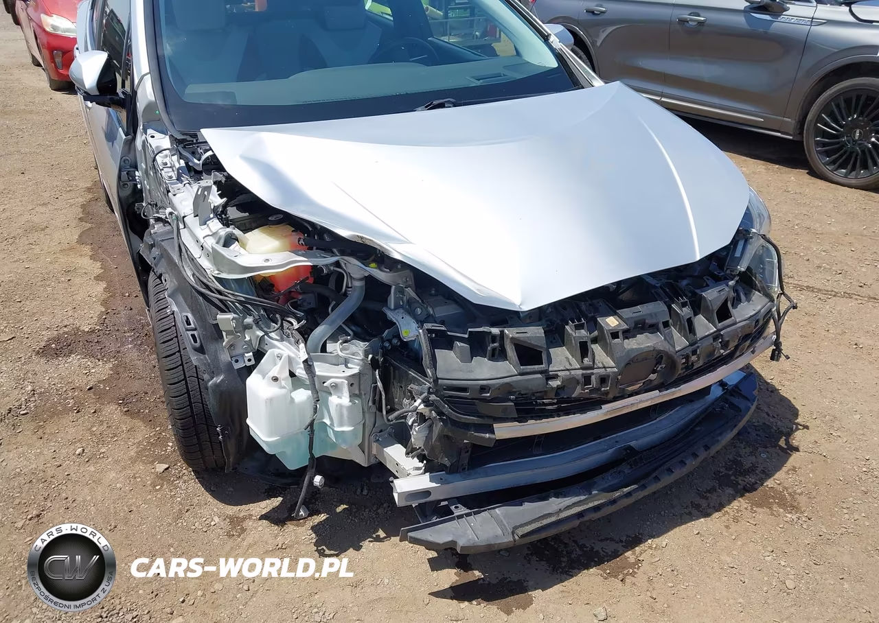 2018 Toyota Prius Three VIN:JTDKARFU5J3065138 - 6