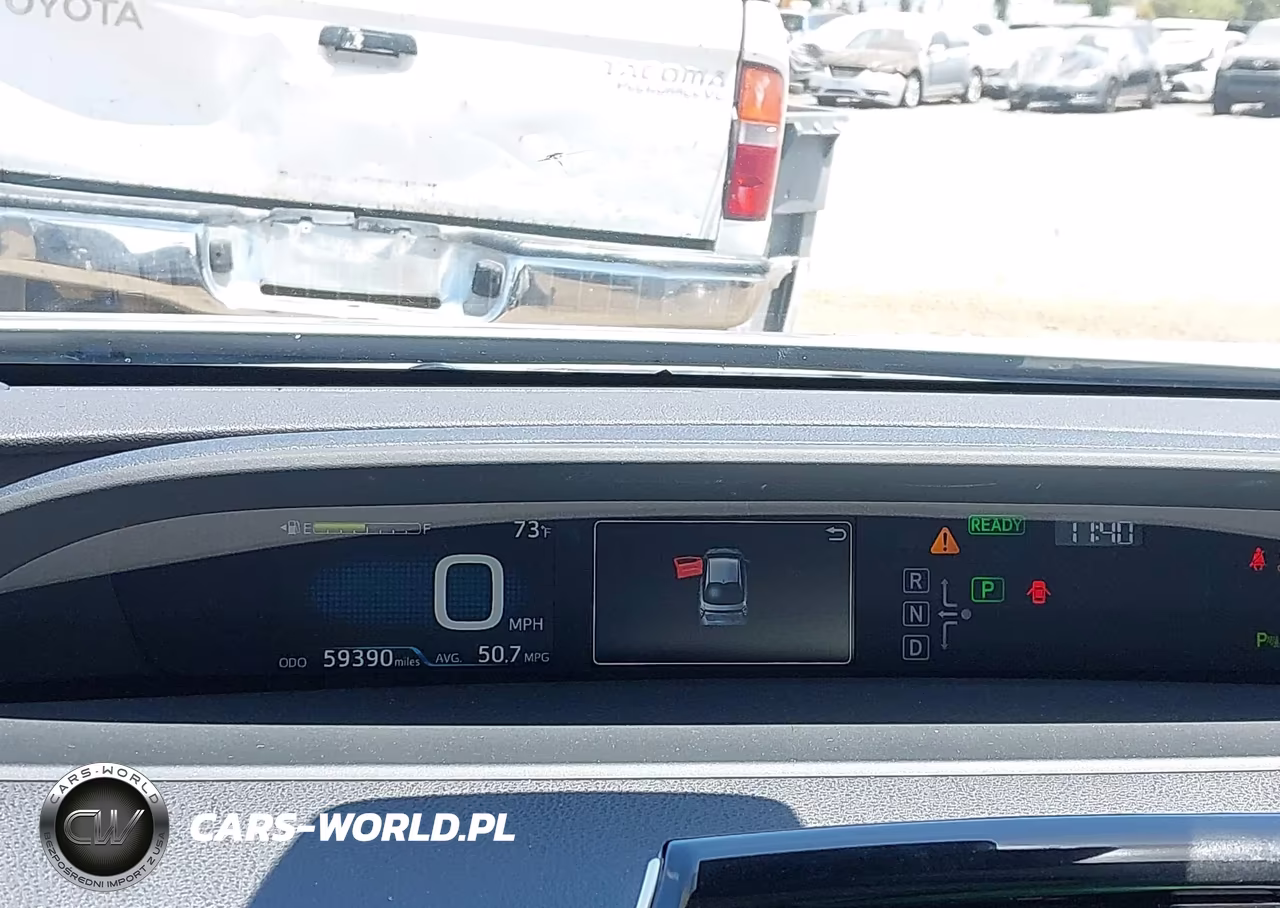 2018 Toyota Prius Three VIN:JTDKARFU5J3065138 - 7