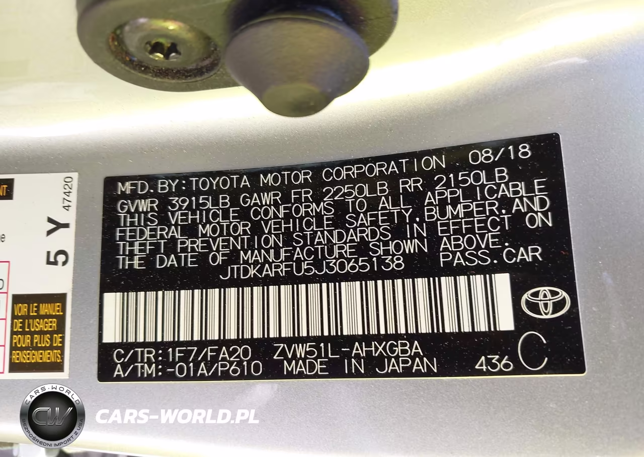 2018 Toyota Prius Three VIN:JTDKARFU5J3065138 - 9