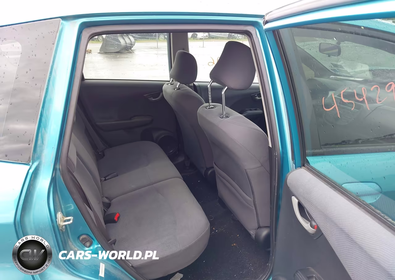 2012 Honda Fit VIN:JHMGE8H31CC002998 - 8