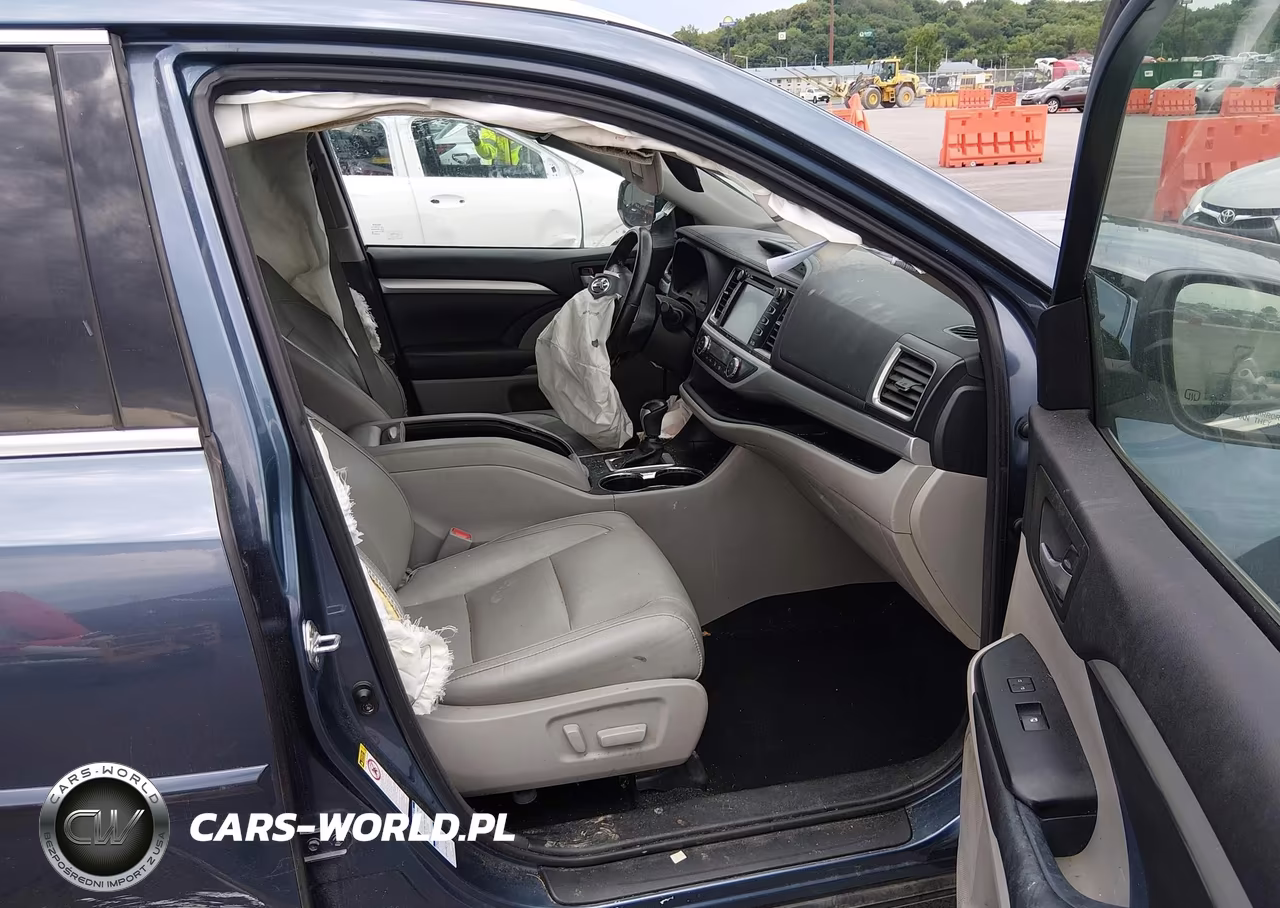 2017 Toyota Highlander Xle VIN:5TDJZRFH1HS394192 - 5