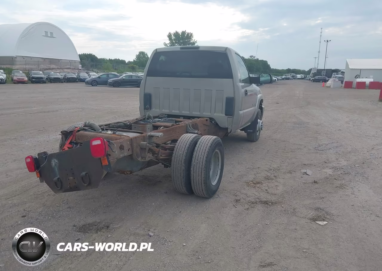 2003 GMC Sierra 3500 Chassis Sle VIN:1GDJK34U03E239774 - 4