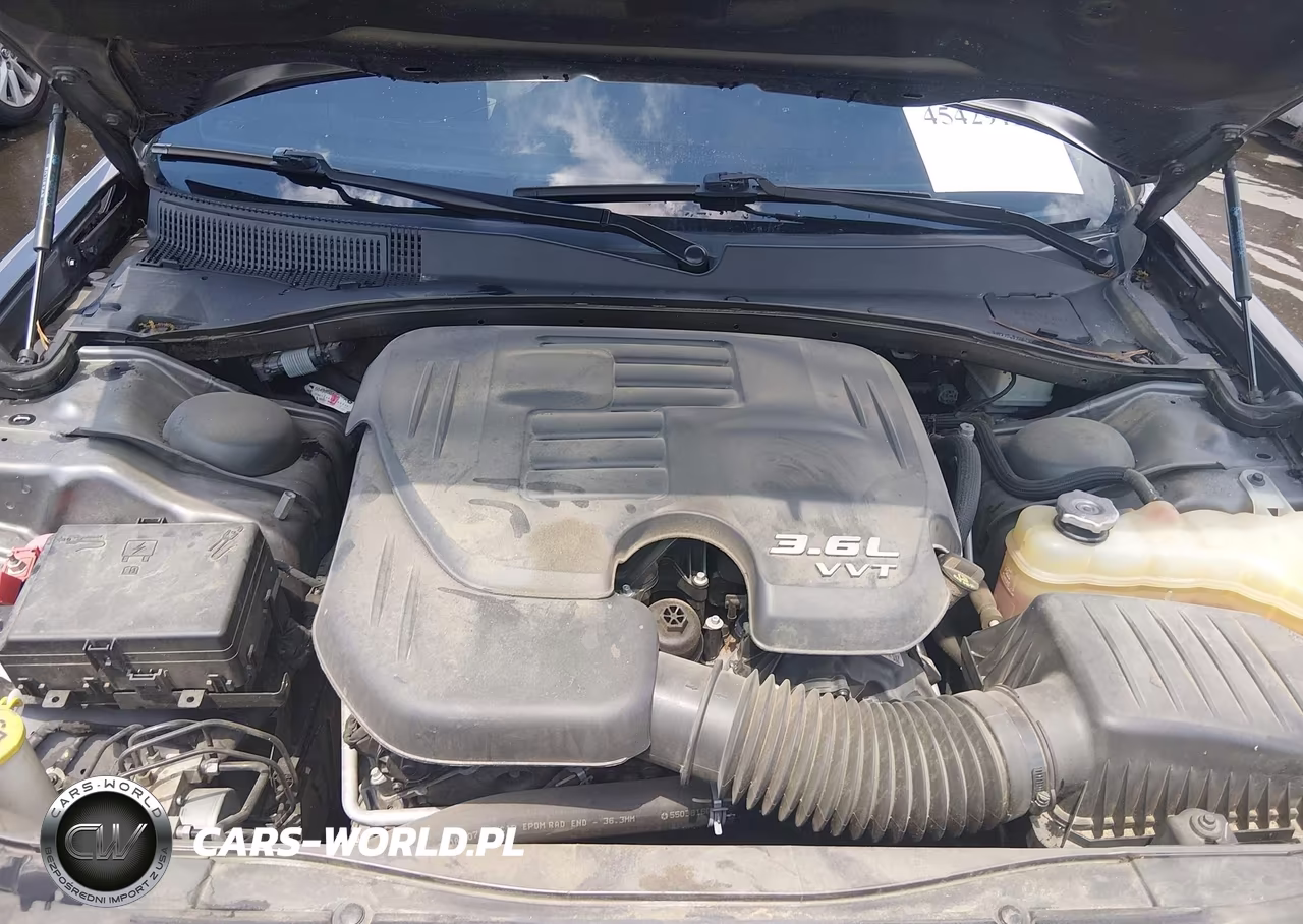2021 Chrysler 300 300S VIN:2C3CCABG3MH626393 - 10