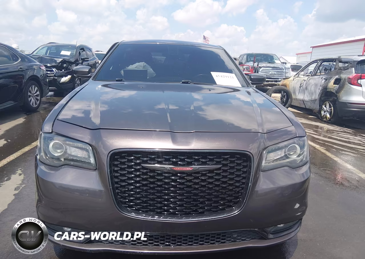 2021 Chrysler 300 300S VIN:2C3CCABG3MH626393 - 13