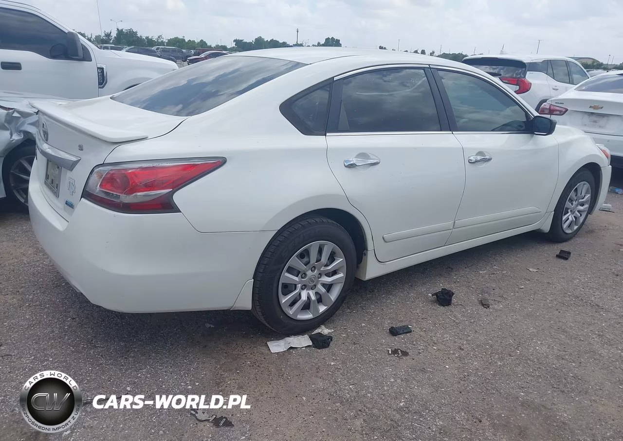 2014 Nissan Altima 2.5 S VIN:1N4AL3AP7EN217361 - 4