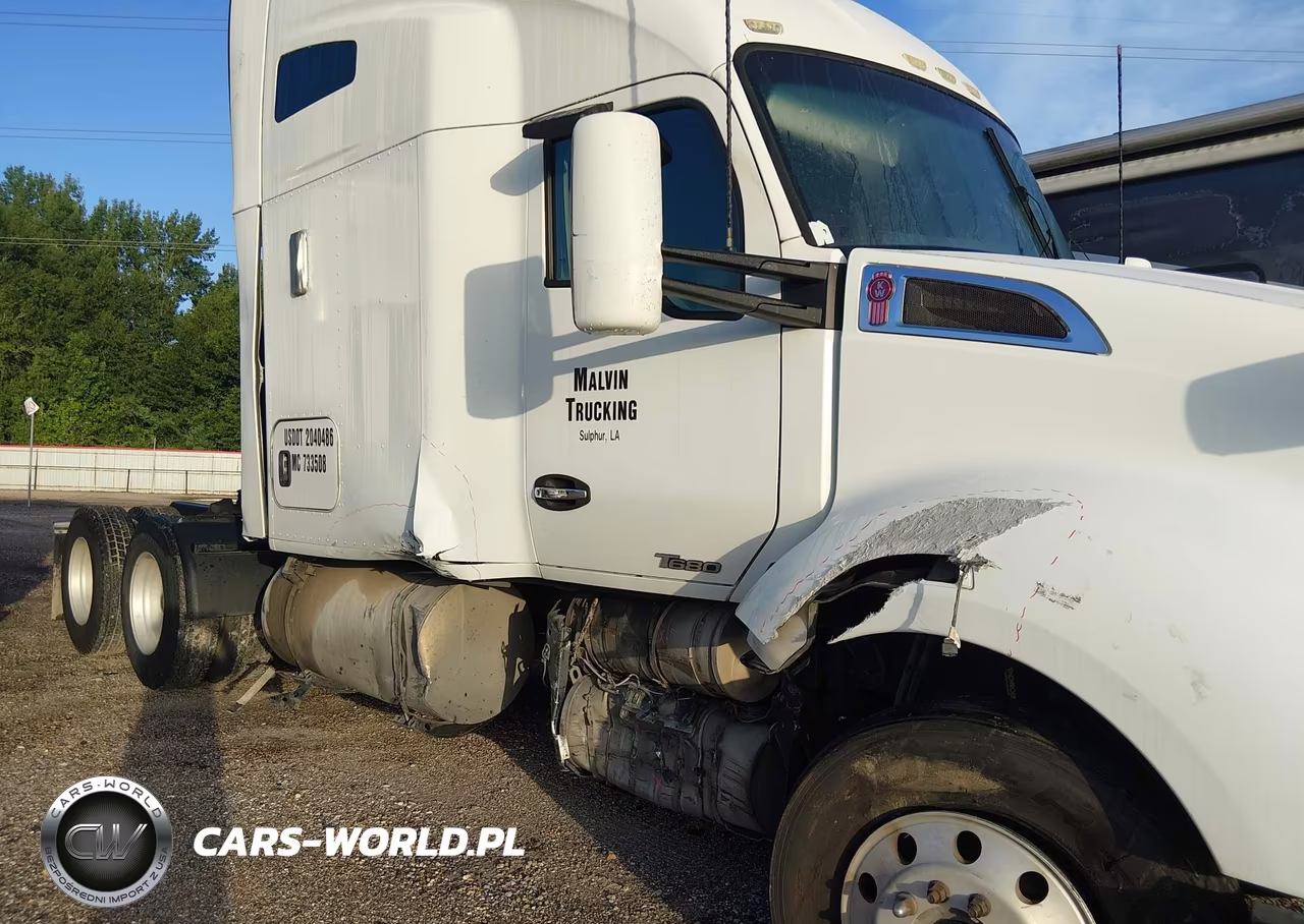 2017 Kenworth T680 VIN:1XKYDP9X6HJ148423 - 11