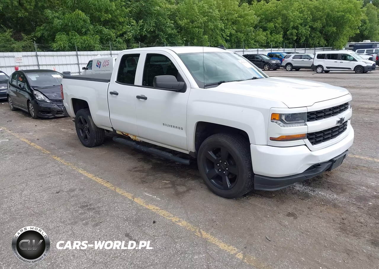 2017 Chevrolet Silverado 1500 Custom – zdjęcie 1 z 16