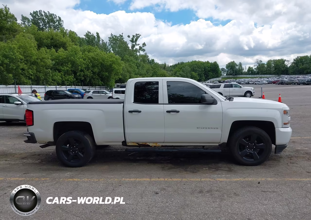 2017 Chevrolet Silverado 1500 Custom VIN:1GCVKPEC7HZ395085 - 13
