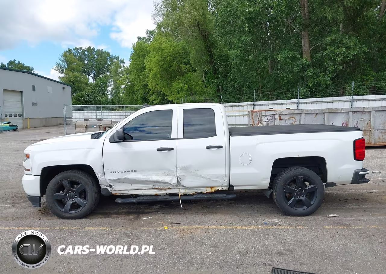 2017 Chevrolet Silverado 1500 Custom VIN:1GCVKPEC7HZ395085 - 14
