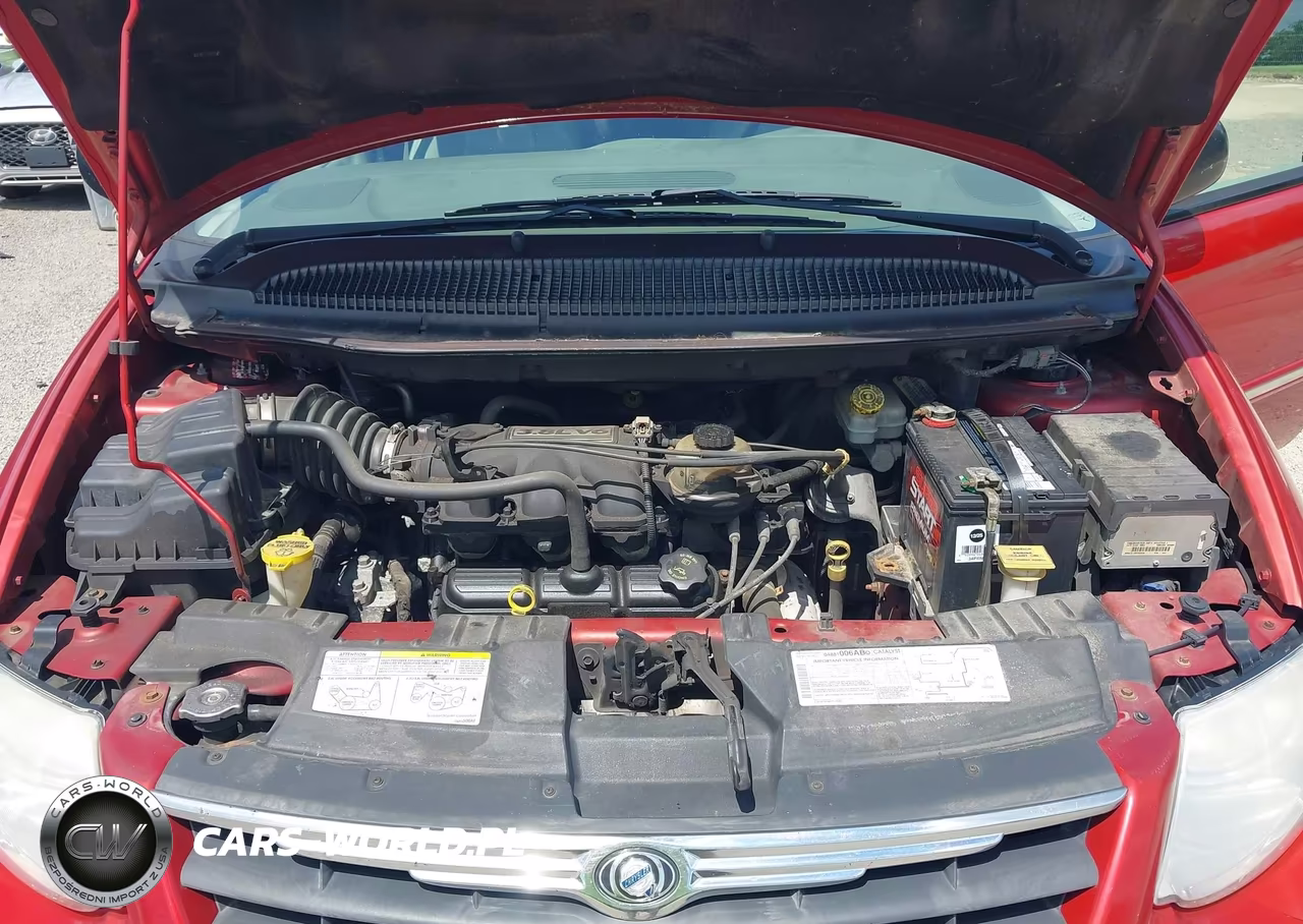 2005 Chrysler Town & Country Touring VIN:2C4GP54L15R211328 - 10