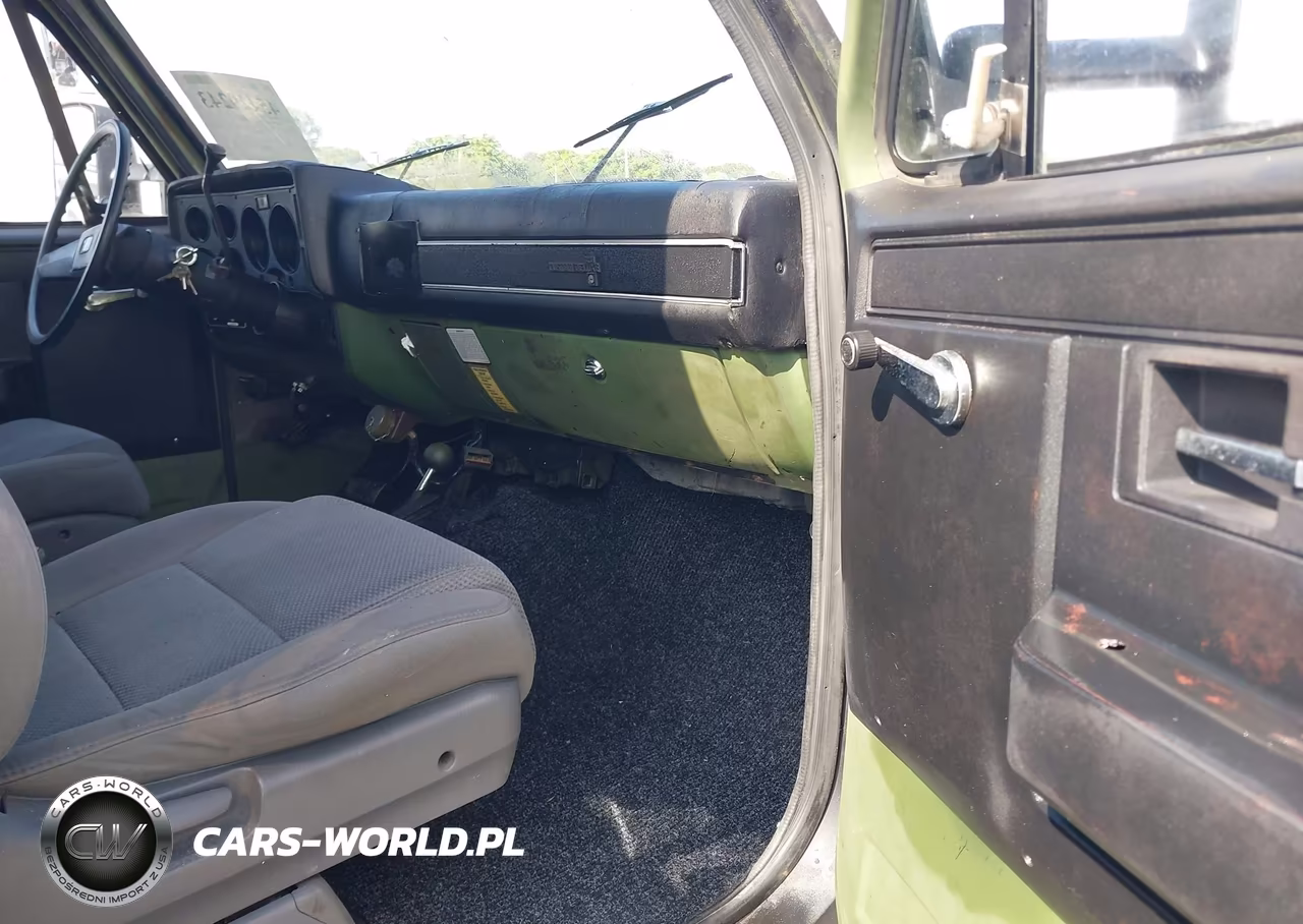 1986 Chevrolet D10 Military Blazer VIN:1G8ED18J9GF192291 - 5
