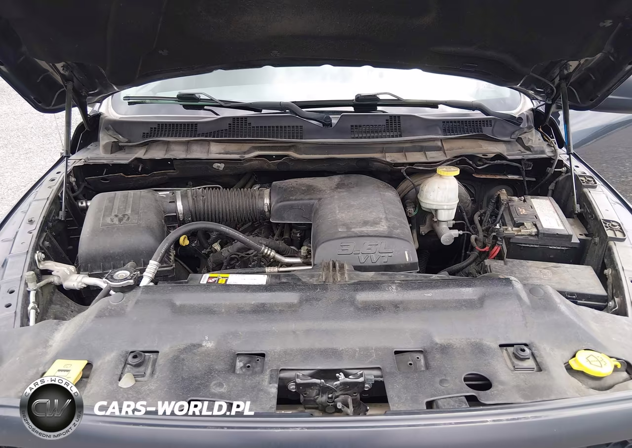 2018 Ram 1500 VIN:1C6RR7KG4JS306681 - 10