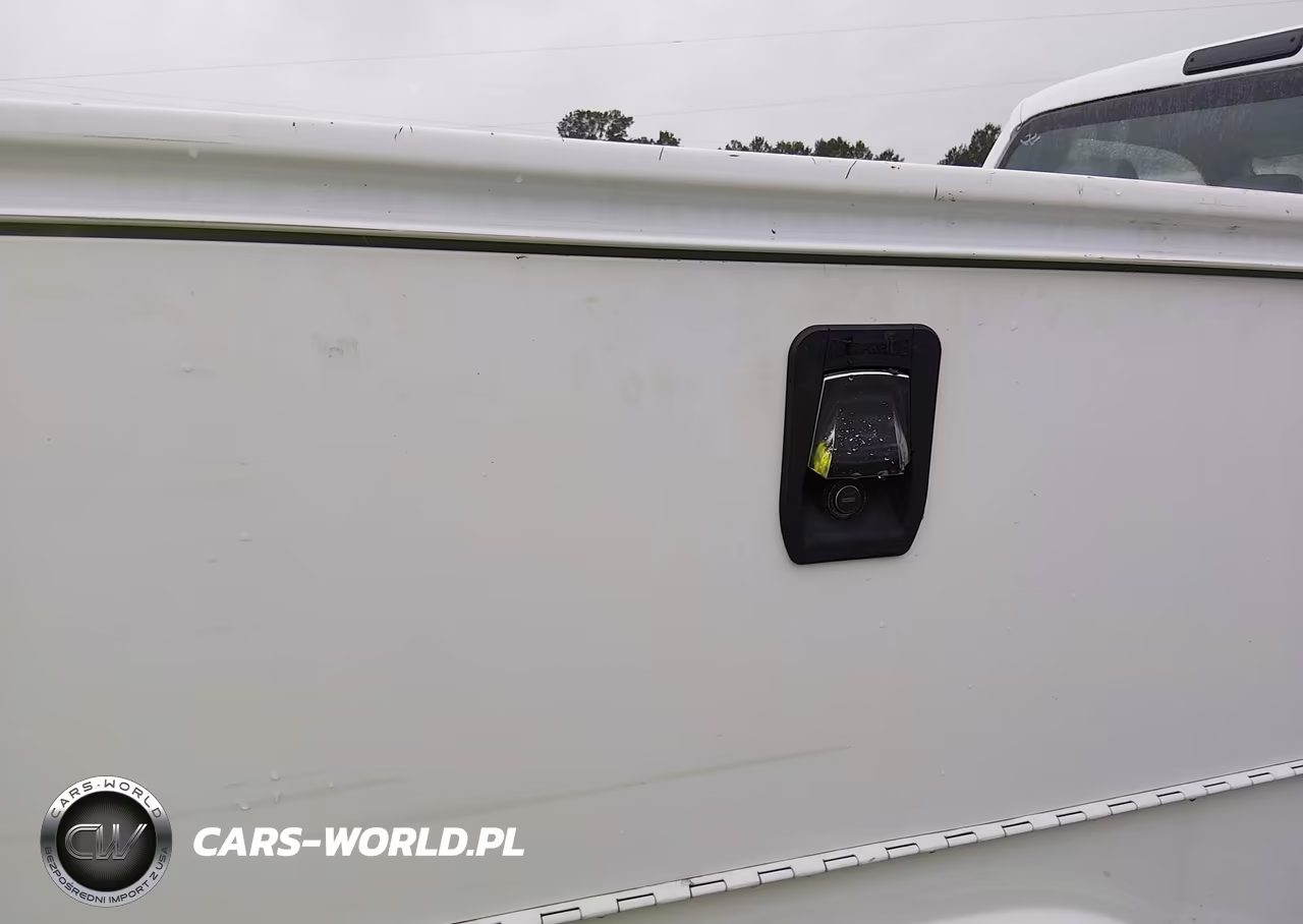 2015 Ford F-350 Chassis VIN:1FDRF3G67FED30792 - 13
