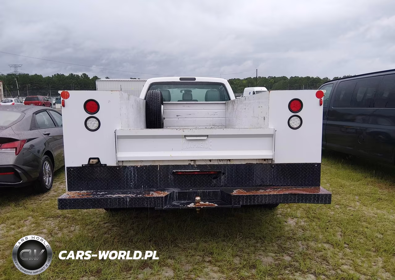 2015 Ford F-350 Chassis VIN:1FDRF3G67FED30792 - 21