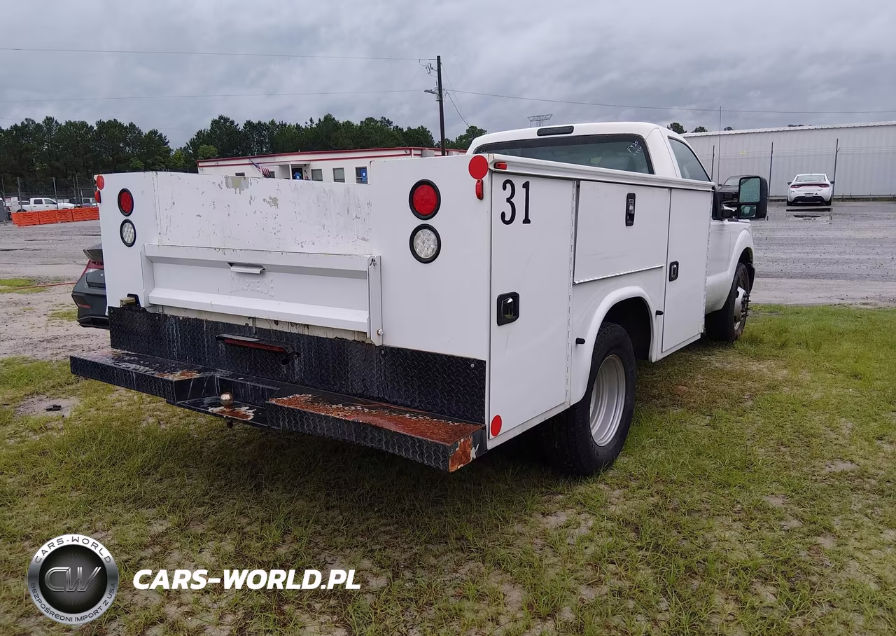2015 Ford F-350 Chassis VIN:1FDRF3G67FED30792 - 4