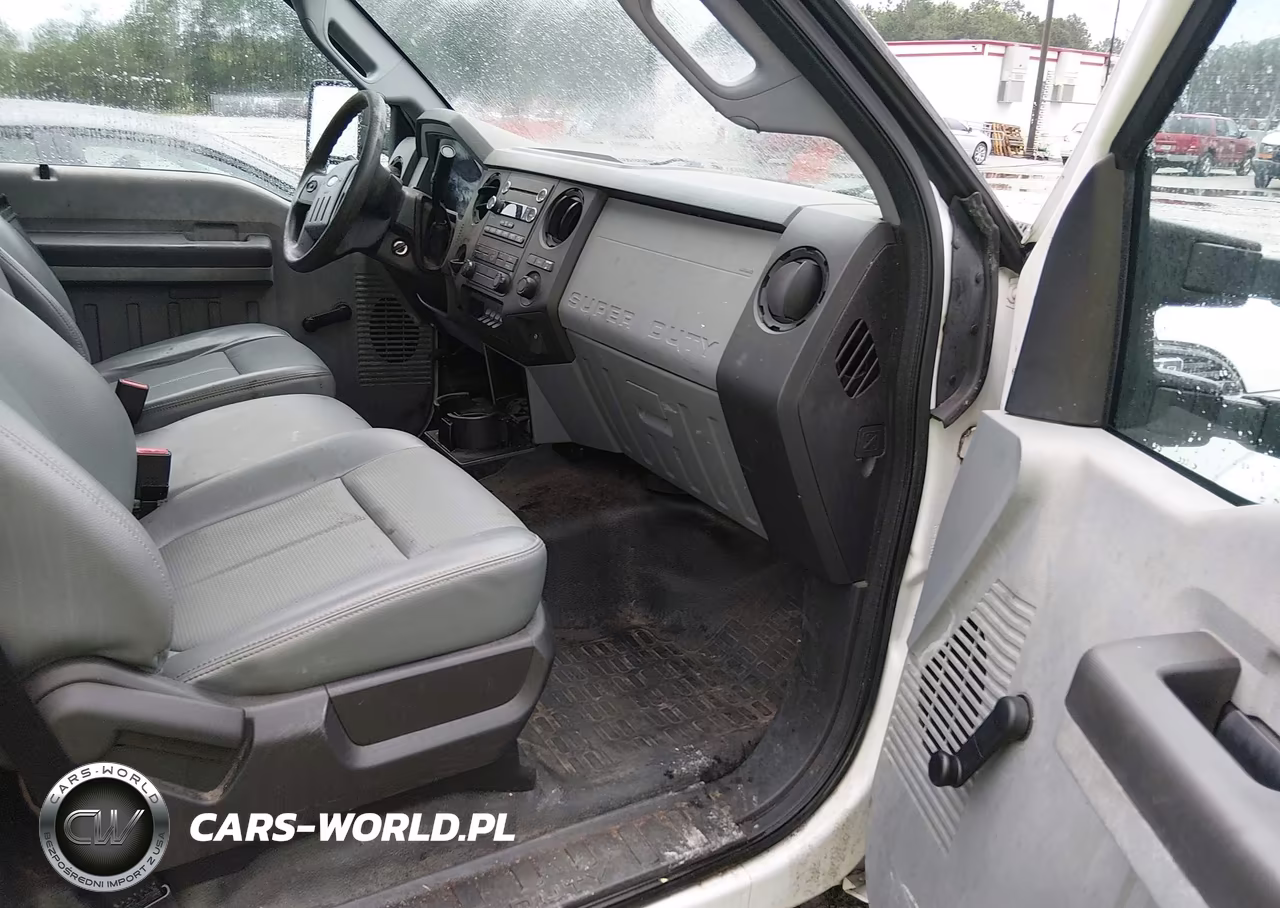2015 Ford F-350 Chassis VIN:1FDRF3G67FED30792 - 5