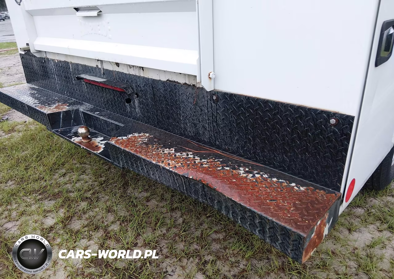 2015 Ford F-350 Chassis VIN:1FDRF3G67FED30792 - 6