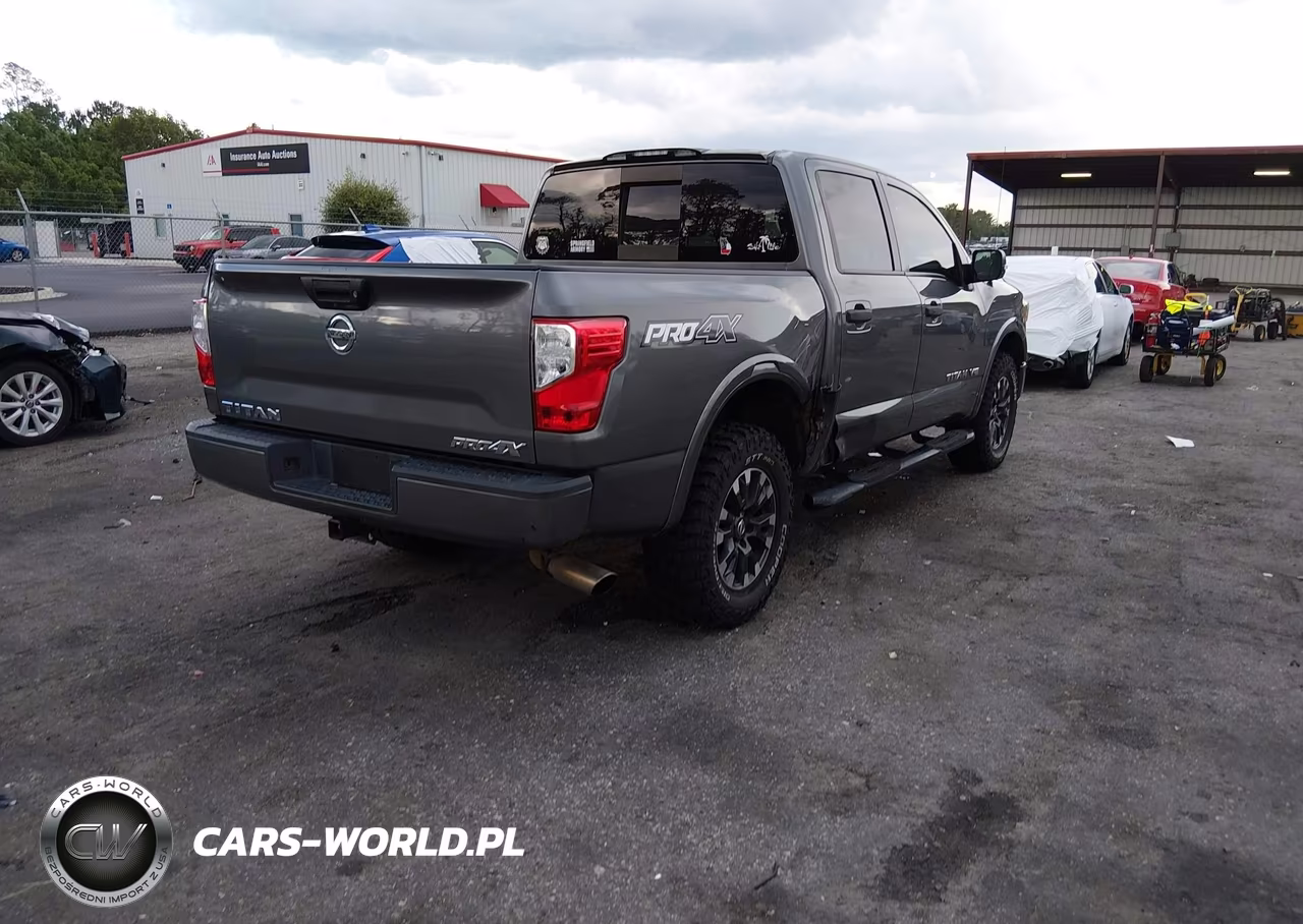 2019 Nissan Titan Pro-4X VIN:1N6AA1E53KN520739 - 4