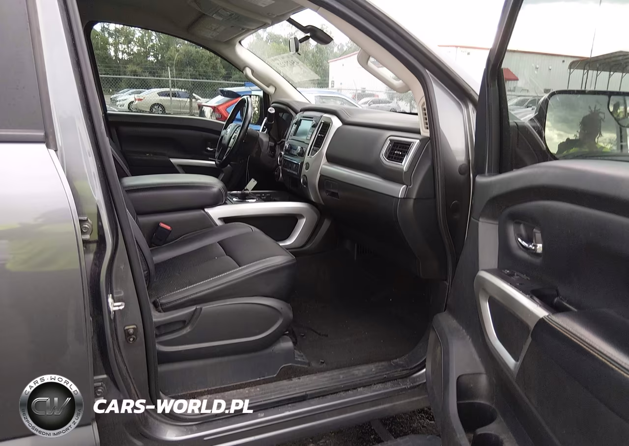 2019 Nissan Titan Pro-4X VIN:1N6AA1E53KN520739 - 5