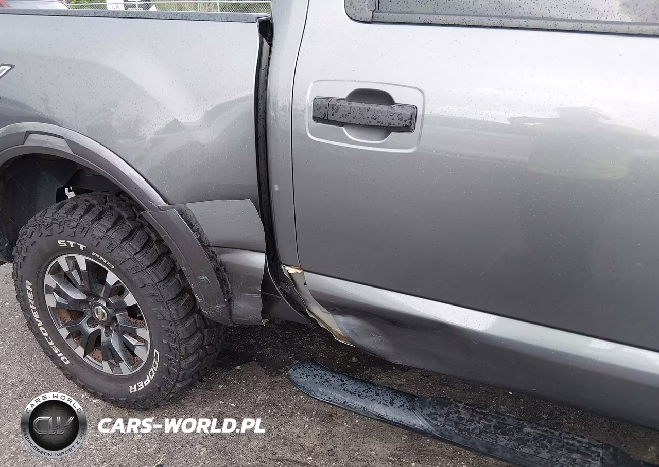 2019 Nissan Titan Pro-4X VIN:1N6AA1E53KN520739 - 6