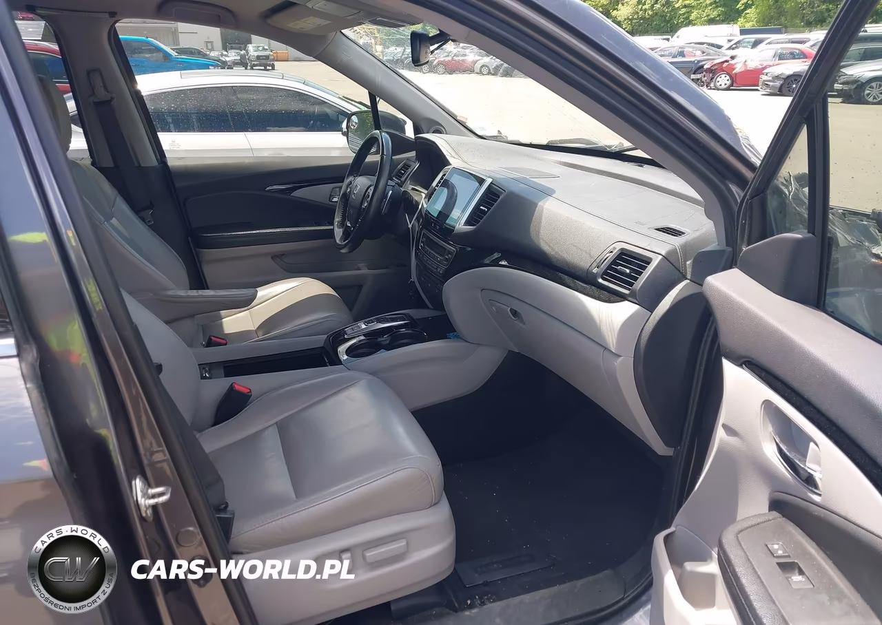 2017 Honda Pilot Touring VIN:5FNYF6H93HB043316 - 5