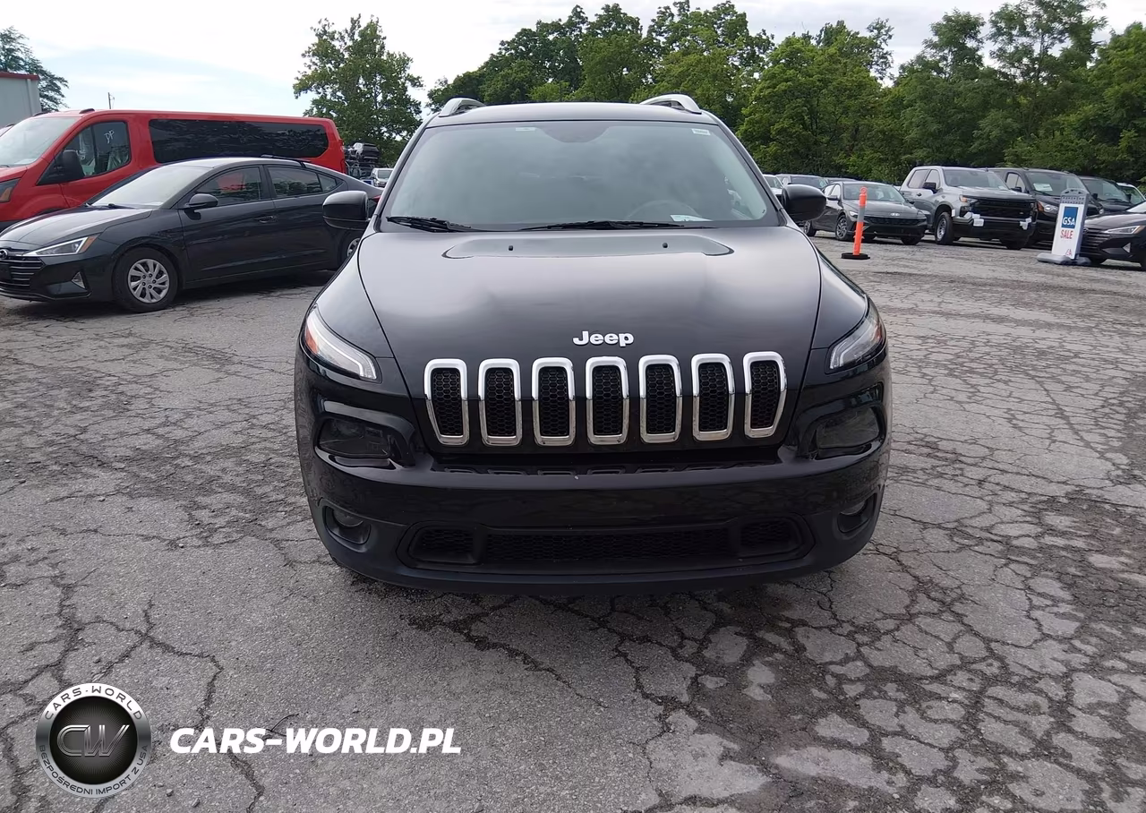 2018 Jeep Cherokee Latitude 4X4 VIN:1C4PJMCB7JD528449 - 12
