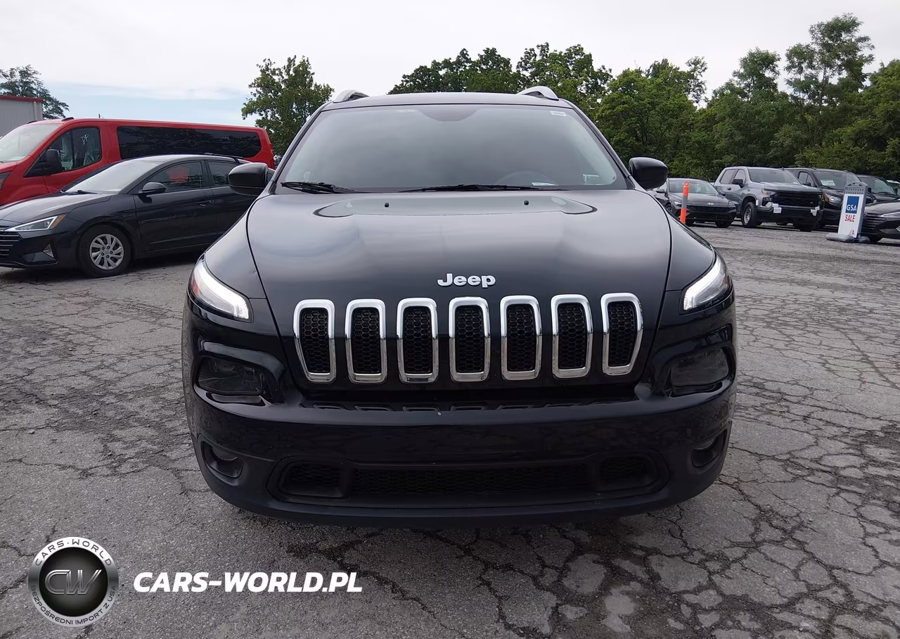 2018 Jeep Cherokee Latitude 4X4 VIN:1C4PJMCB7JD528449 - 6