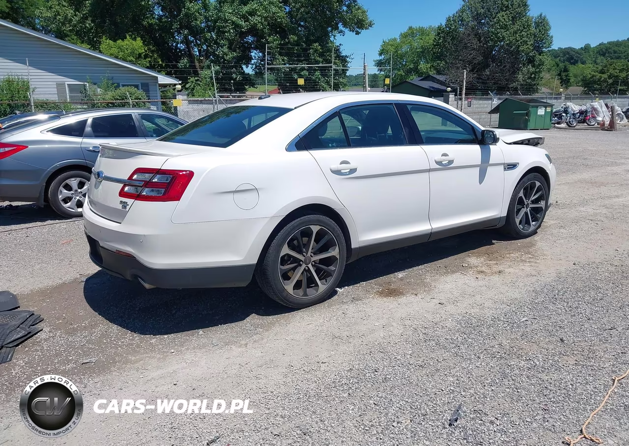 2016 Ford Taurus Sel VIN:1FAHP2H88GG152975 - 4