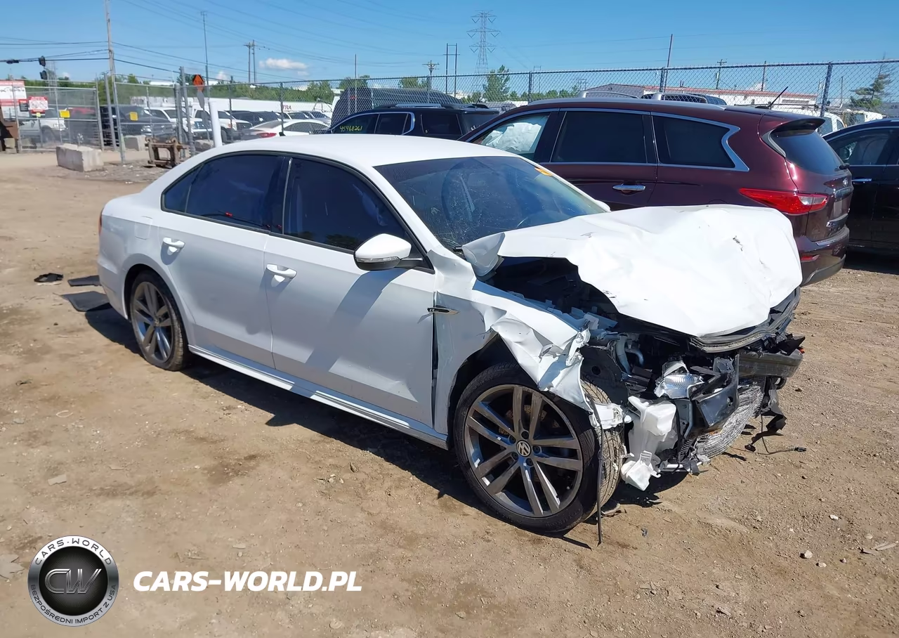 2018 Volkswagen Passat 2.0T R-Line-2.0T S – zdjęcie 1 z 17