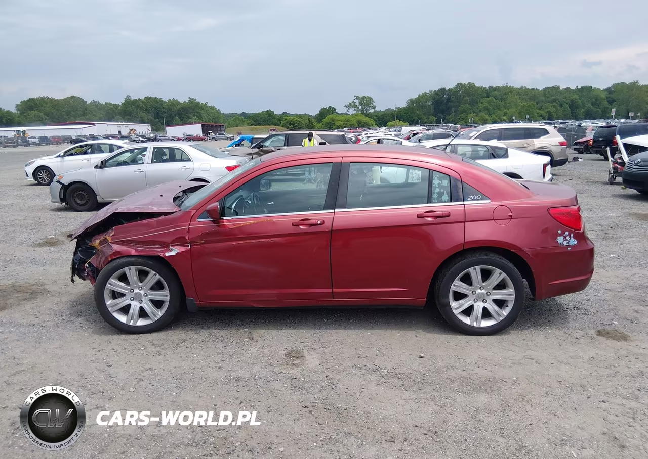 2013 Chrysler 200 Touring VIN:1C3CCBBB2DN734652 - 15