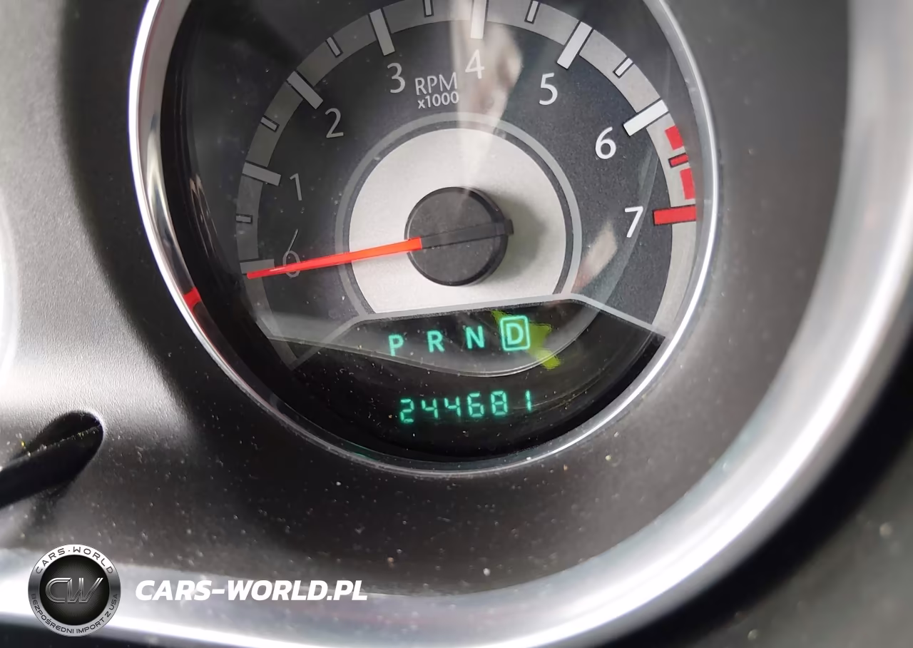 2013 Chrysler 200 Touring VIN:1C3CCBBB2DN734652 - 16