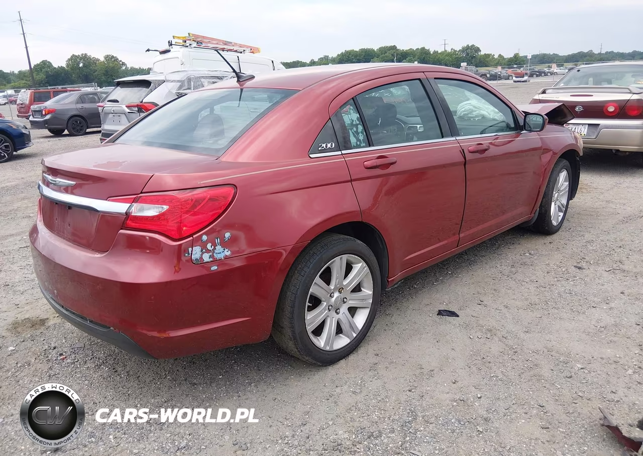 2013 Chrysler 200 Touring VIN:1C3CCBBB2DN734652 - 4