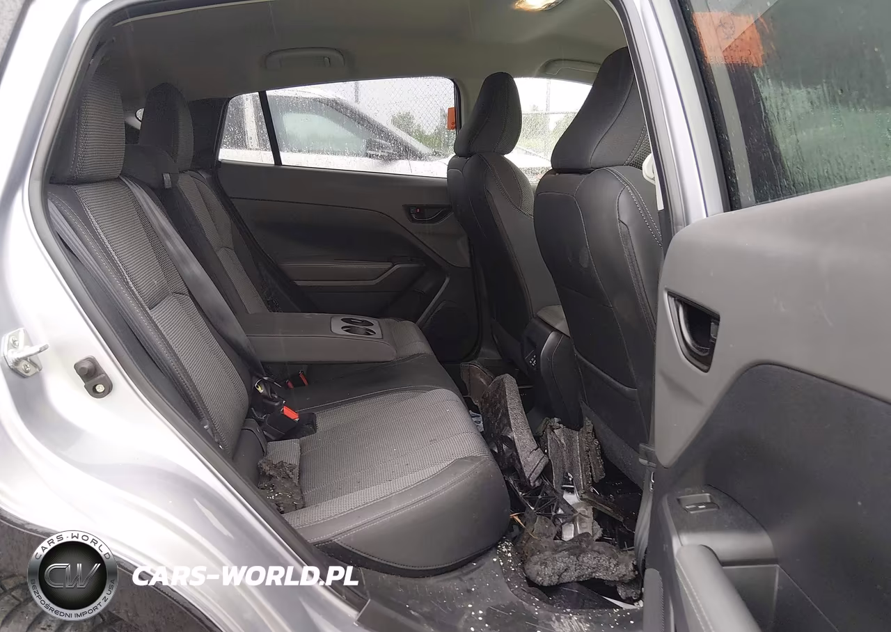 2024 Subaru Crosstrek Premium VIN:JF2GUADC2R8244391 - 8