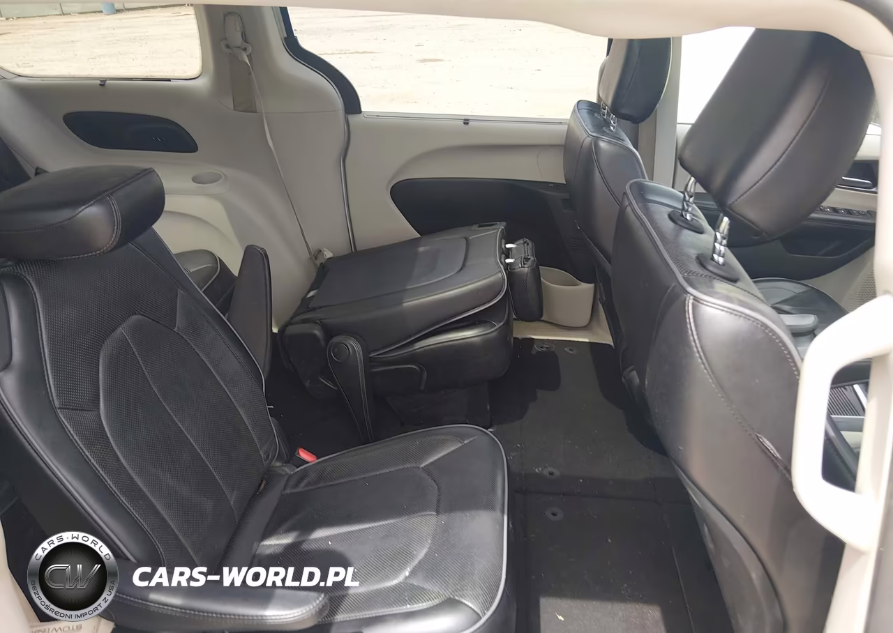 2018 Chrysler Pacifica Limited VIN:2C4RC1GG0JR272272 - 8