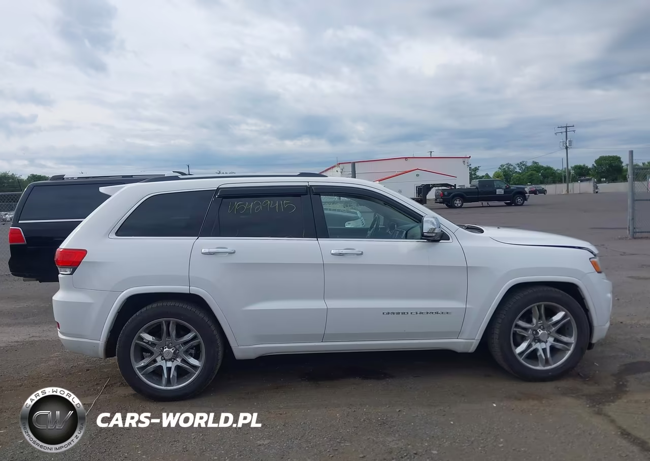 2015 Jeep Grand Cherokee Overland VIN:1C4RJFCGXFC768978 - 13