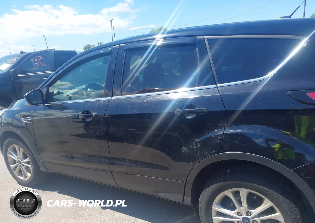 2017 Ford Escape Se VIN:1FMCU9GD2HUD74057 - 14