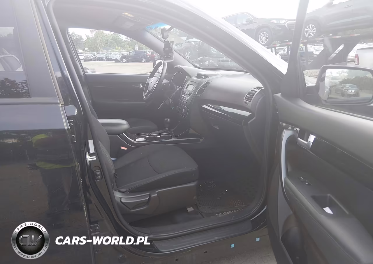 2014 Kia Sorento Lx VIN:5XYKT3A63EG513409 - 5