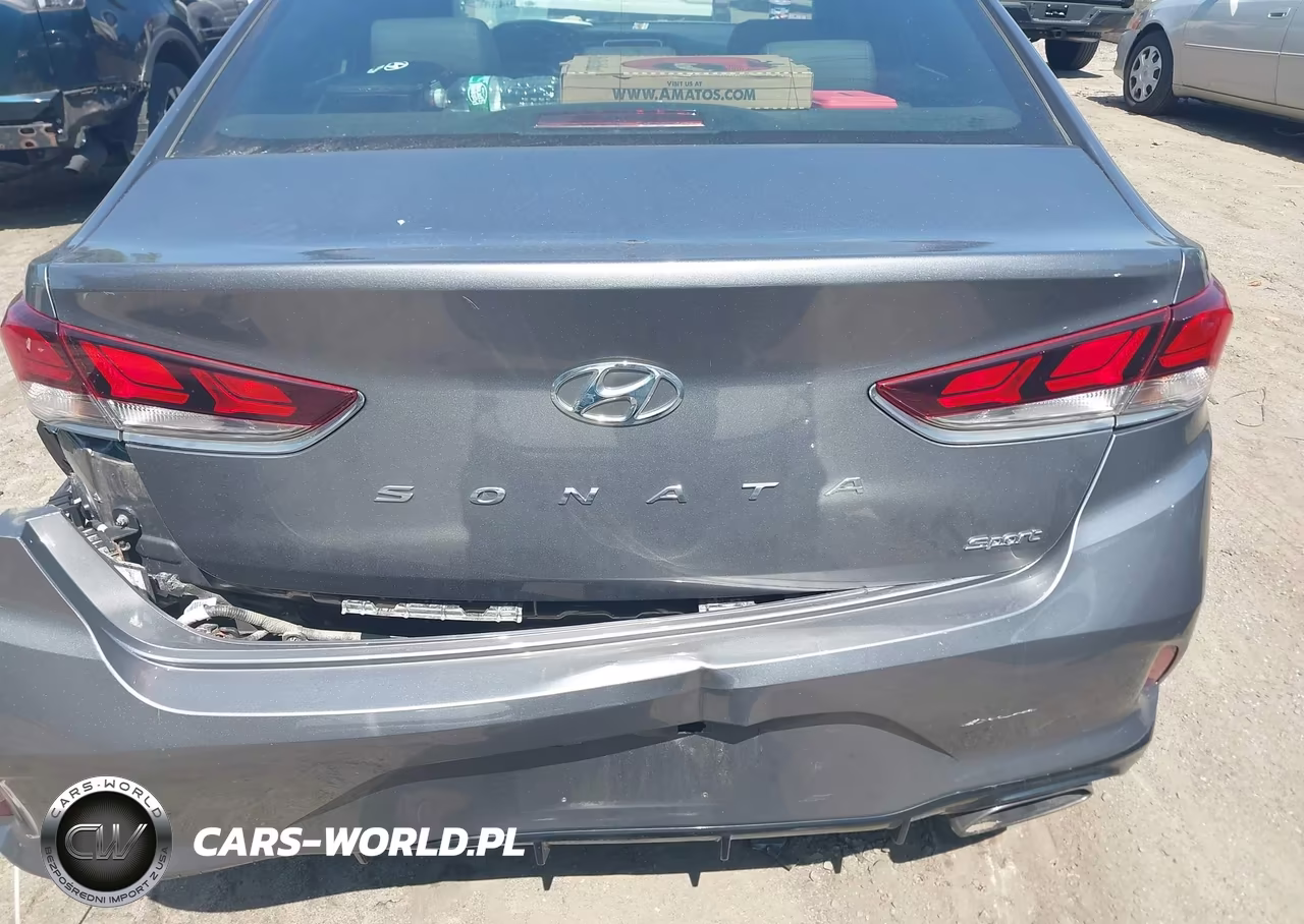 2018 Hyundai Sonata Sport VIN:5NPE34AF2JH698588 - 16