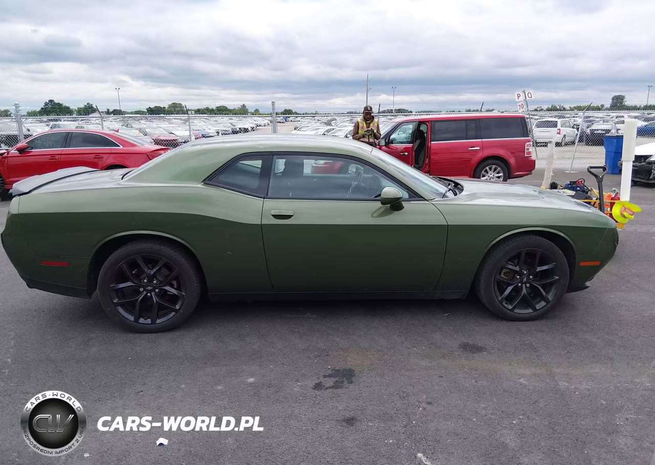 2021 Dodge Challenger Sxt VIN:2C3CDZAG8MH604967 - 13