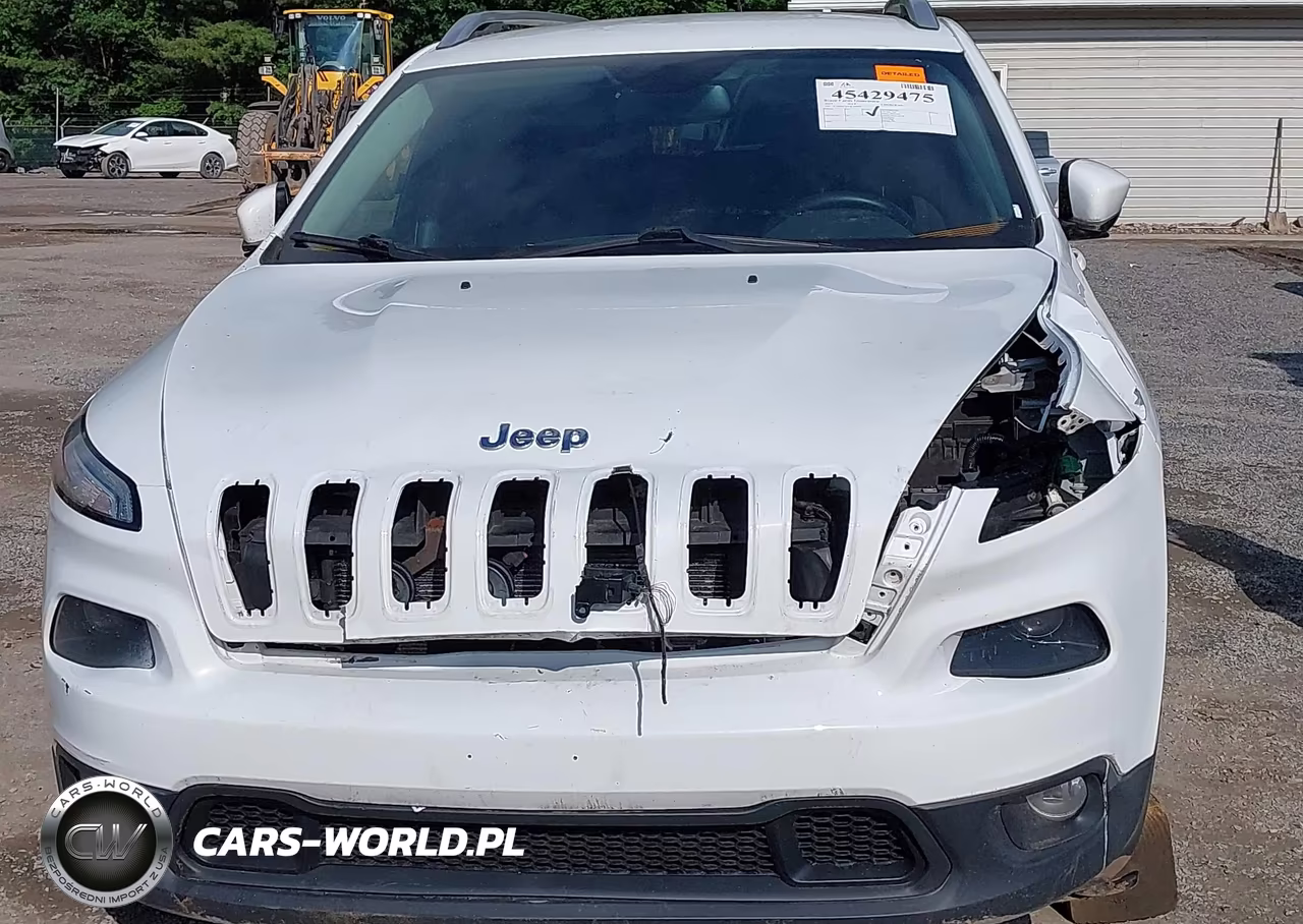 2015 Jeep Cherokee Latitude VIN:1C4PJMCS1FW702947 - 6